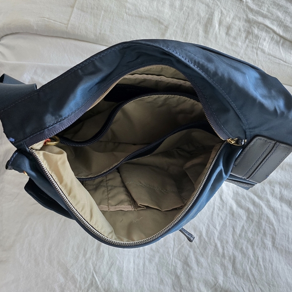 Tumi Blue Sumatra Messenger Bag with Adjustable Strap and Durable Fabric - Picture 8 of 13